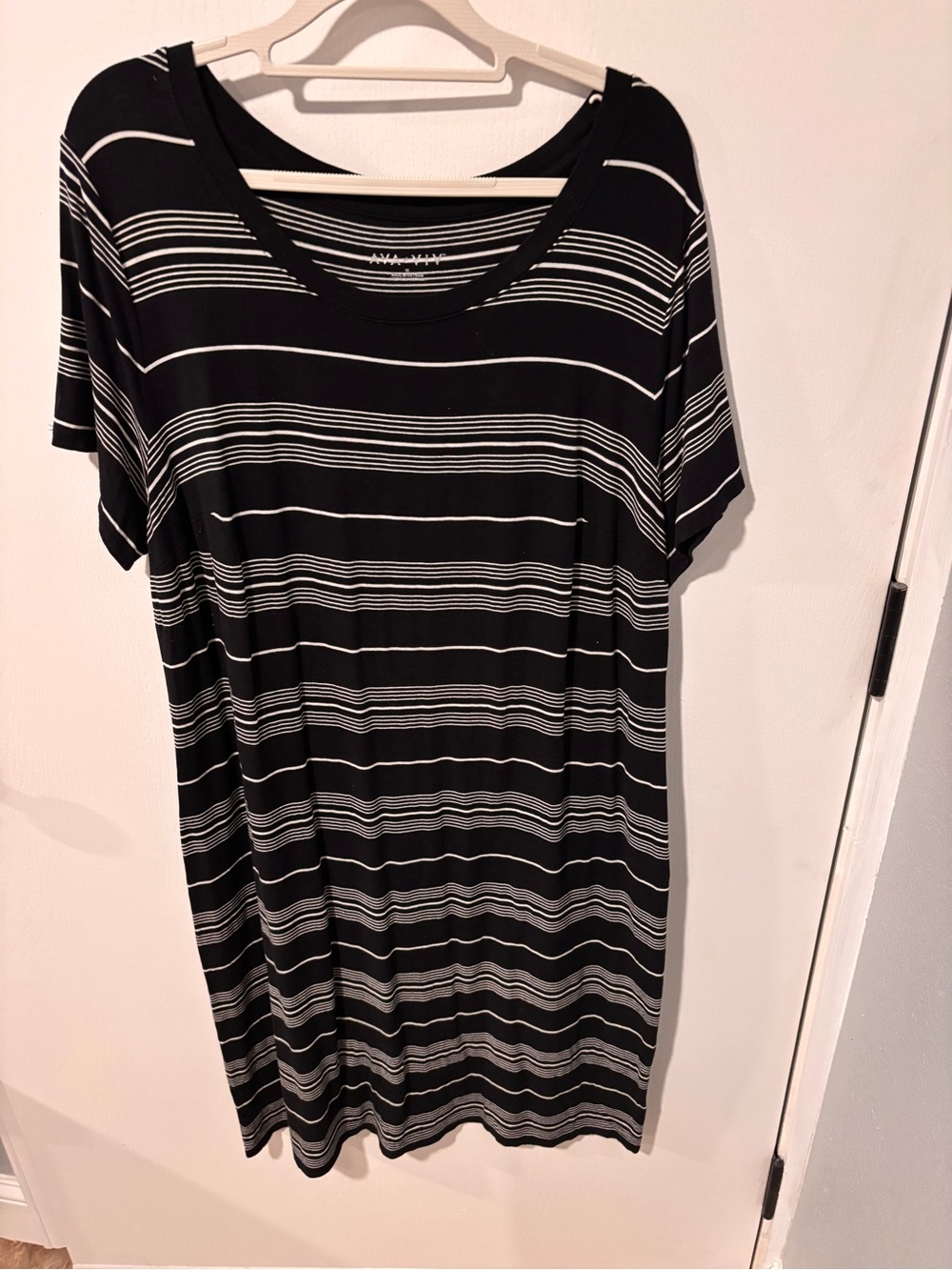 Ava & Viv Black and White Striped Dress 1x